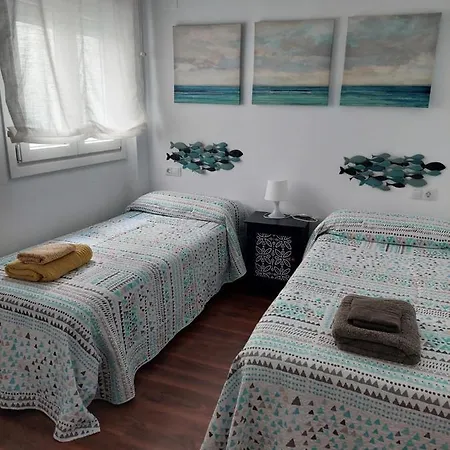 Con Encanto, Centrico Y Con Piscina!!! Tarifa